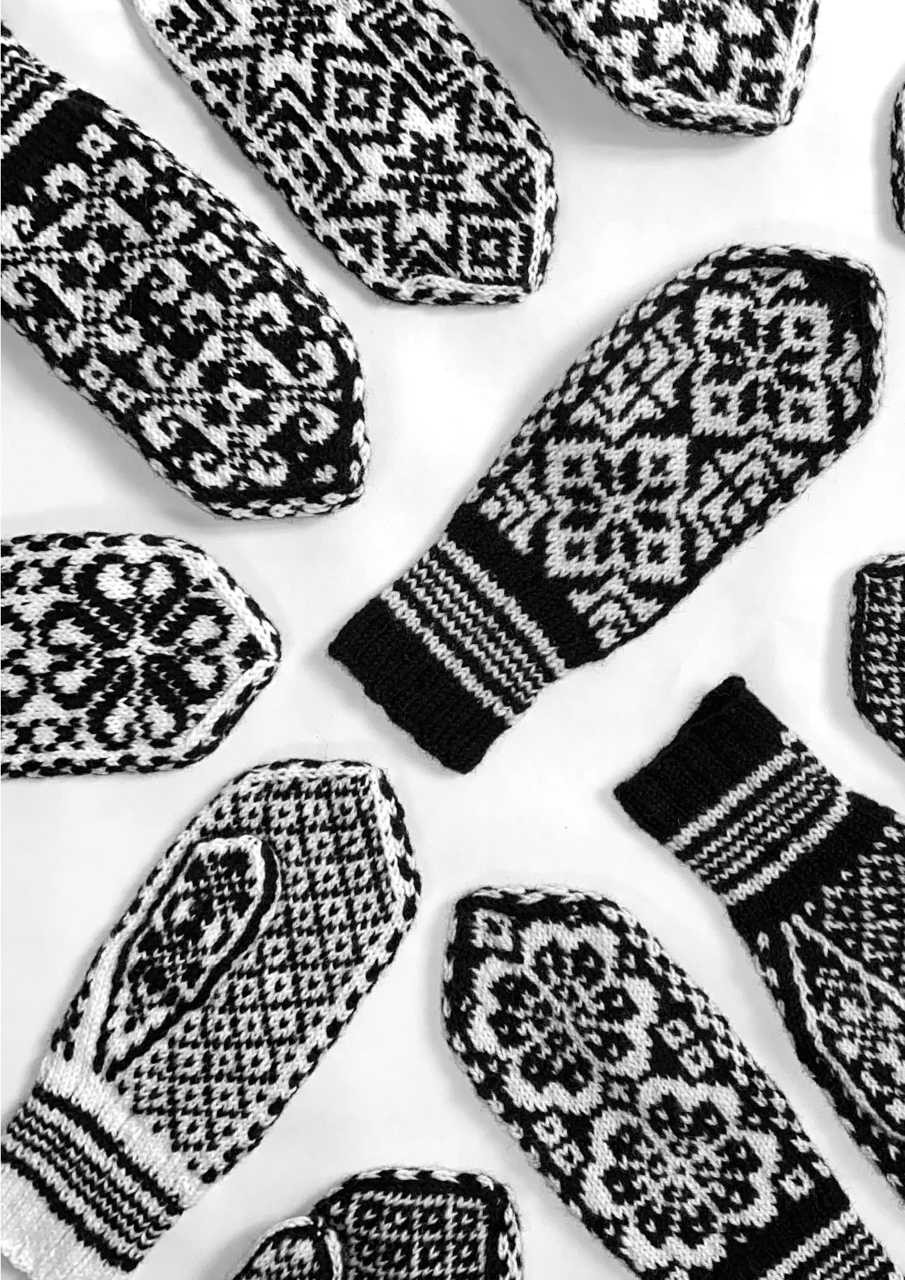 ENKLE SELBUVOTTER 1 (svart & kvit)   · EASY SELBU MITTENS 1 (black and white)